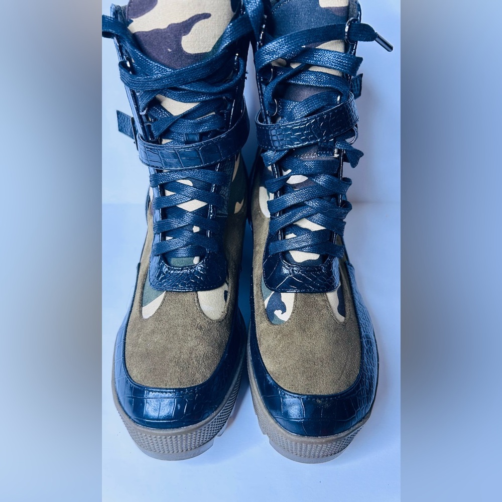 Combat Military Print Lug Sole Lace Up Chunky Heel Boots Cape Robbin Sz 8 - Picture 7 of 9